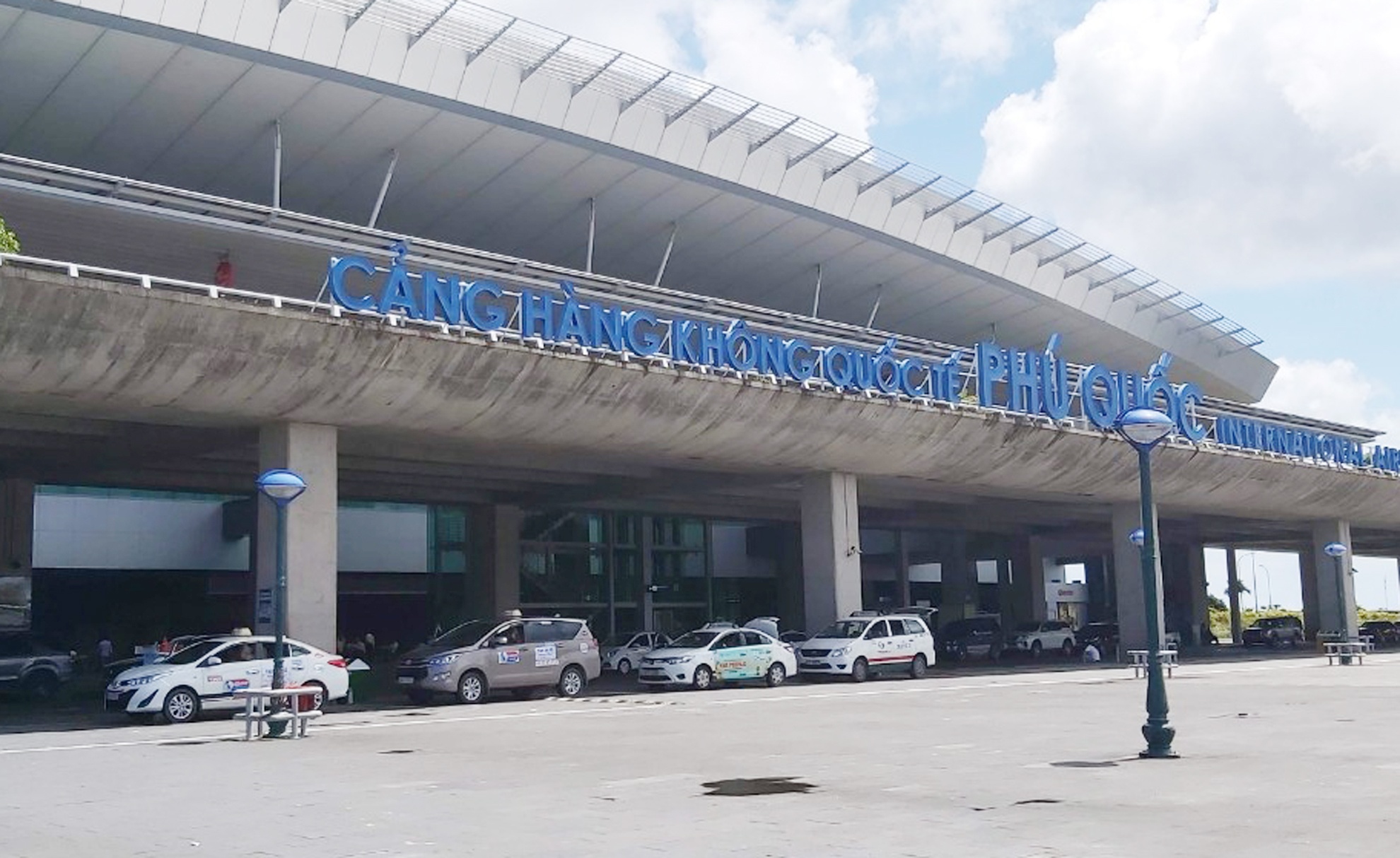 2 tui bot tai san bay Phu Quoc khong phai thuoc no hinh anh