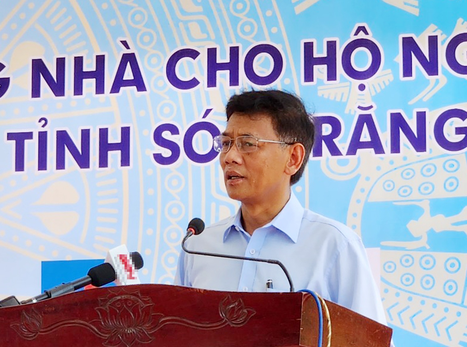 Xay nha cho nguoi ngheo anh 2