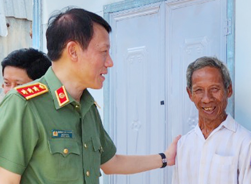 Bo Cong an xay 1.200 can nha cho nguoi ngheo o Soc Trang hinh anh