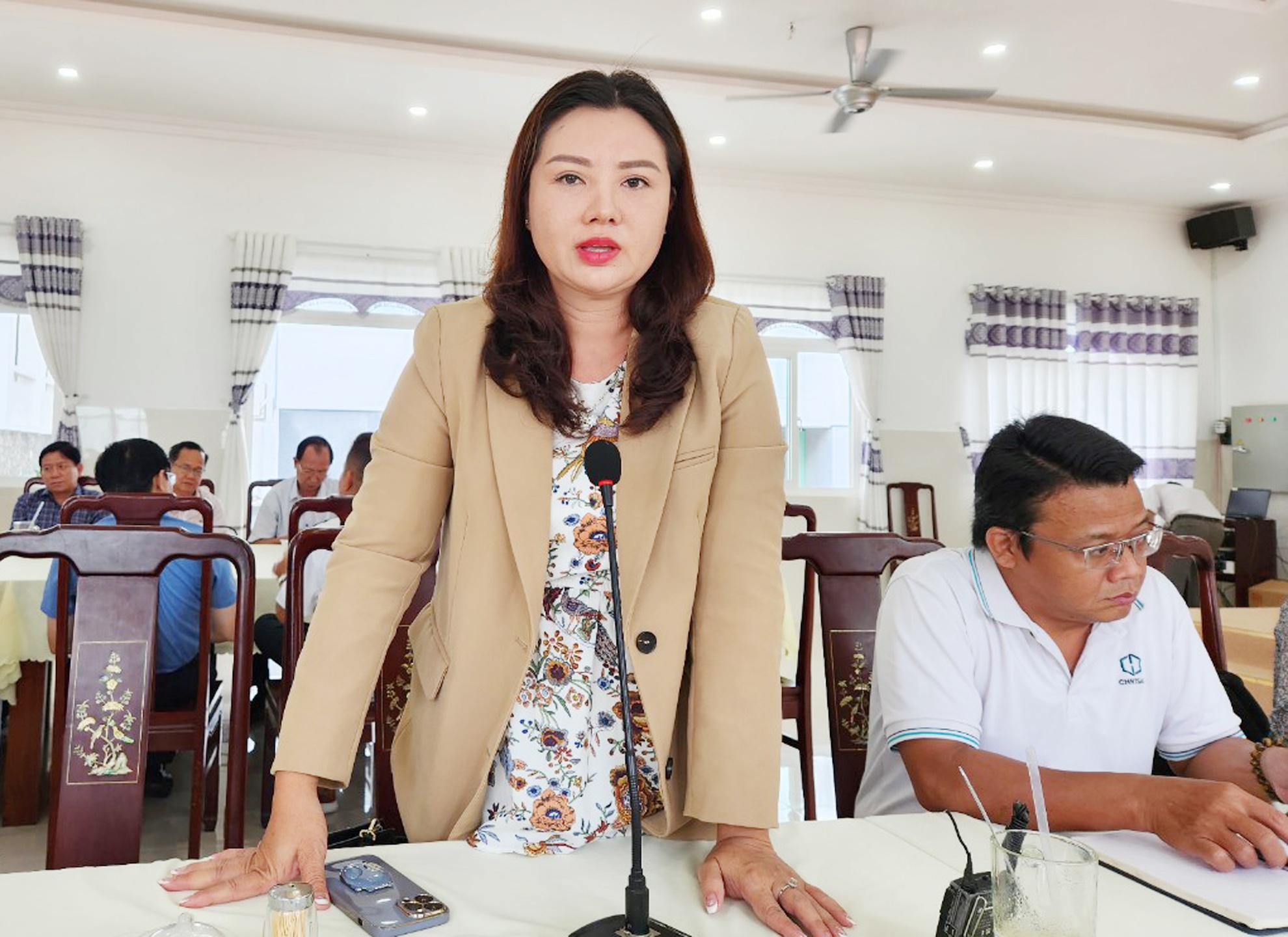 Kho khan cua nganh tom anh 3