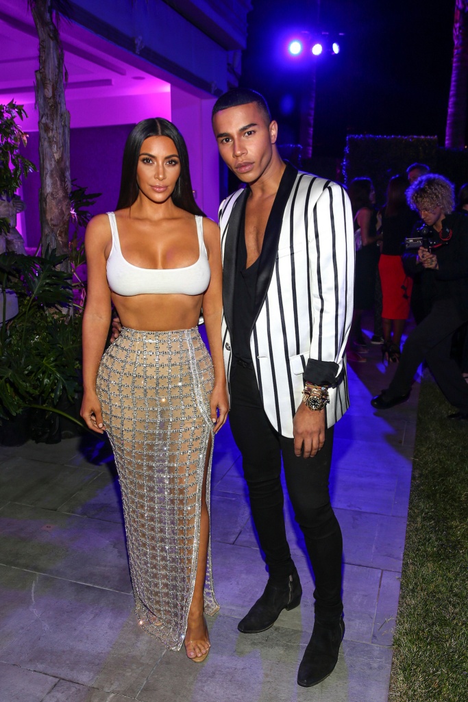 Kim Kardashian goi cam xuat hien cung dan sao trong dem tiec Balmain anh 2