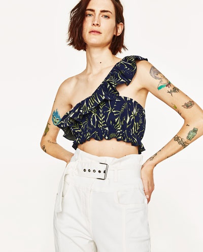 Thí sinh The Face diện trang phục không phù hợp ảnh 1 Thi sinh The Face dien trang phuc khong phu hop anh 1