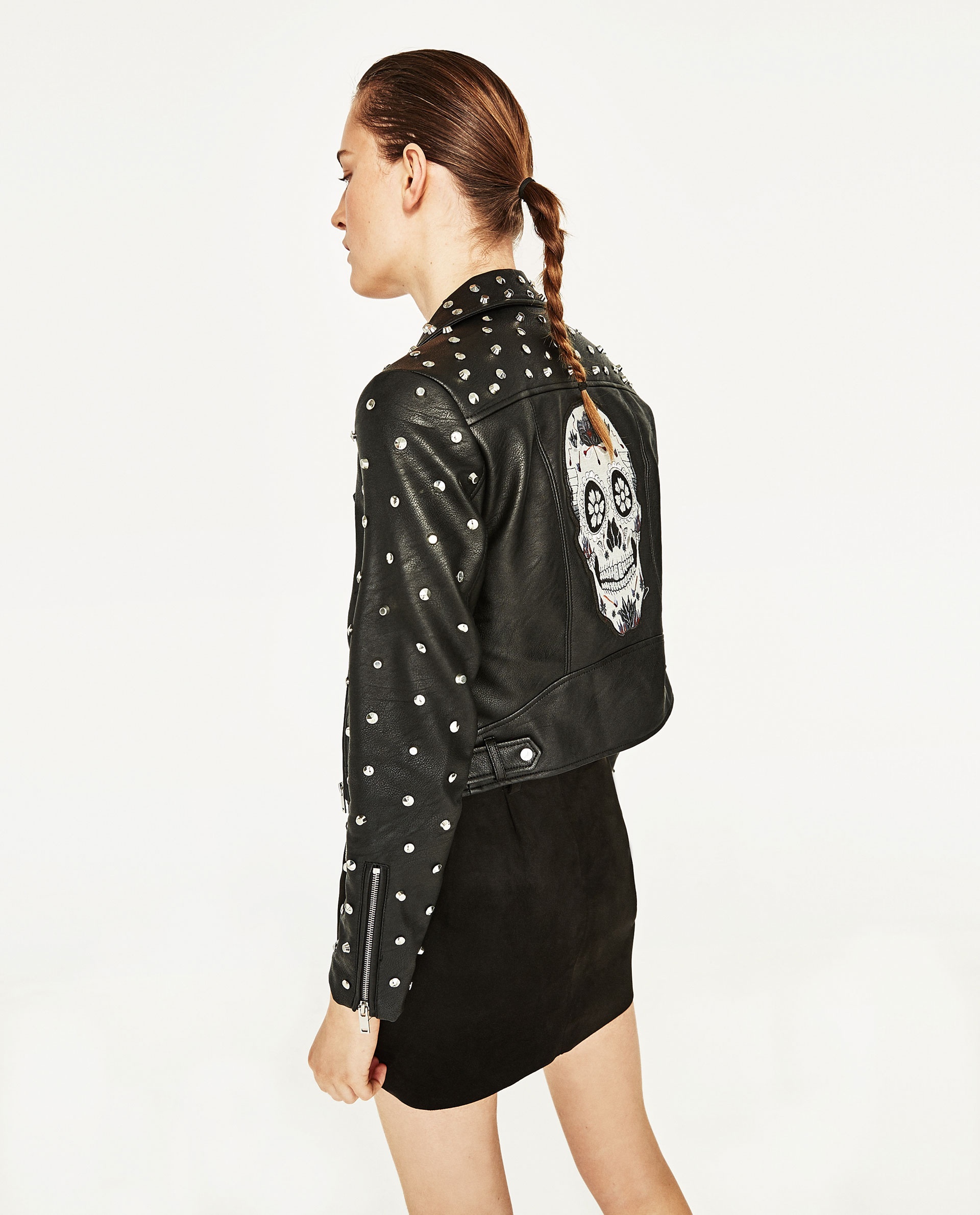 Thí sinh The Face diện trang phục không phù hợp ảnh 9 Thi sinh The Face dien trang phuc khong phu hop anh 9