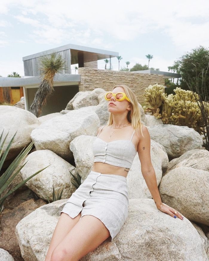 Những kiểu trang phục tranh thủ diện trong mùa hè ảnh 1 Nhung kieu trang phuc tranh thu dien trong mua he anh 1