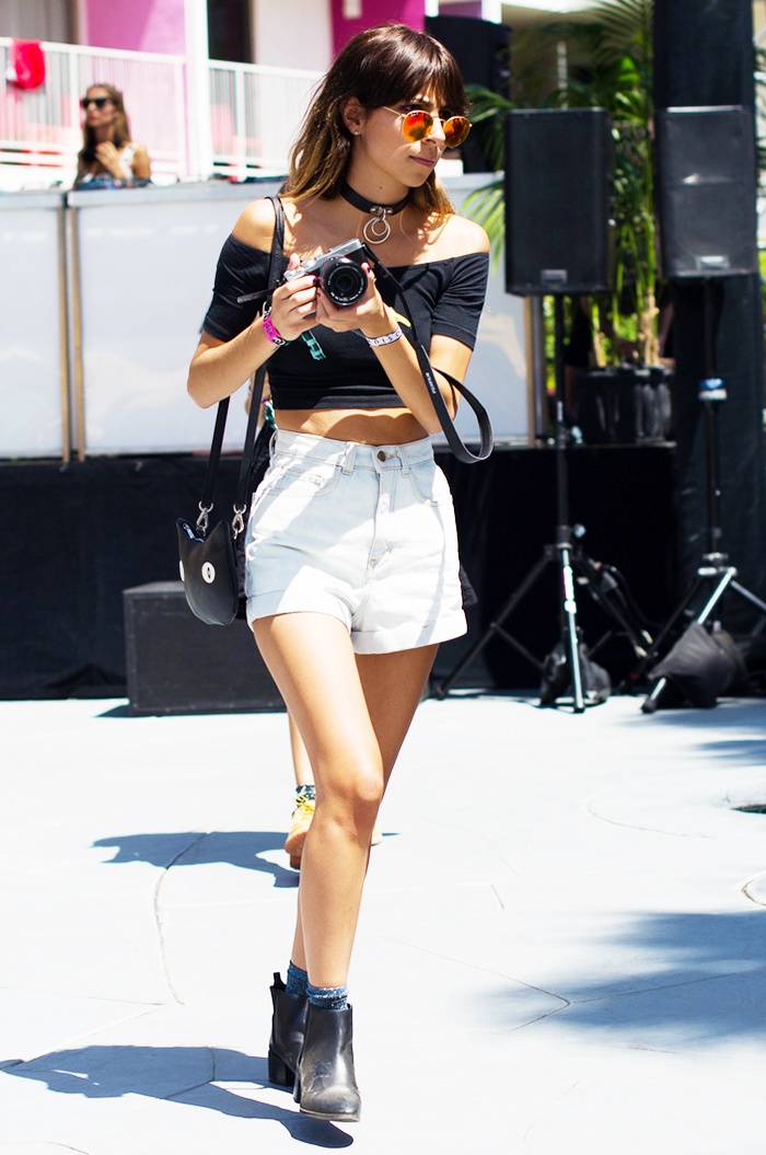 Dien Crop top ho vai xinh dep nhu Hoang Thuy Linh,  Thieu Bao Trang anh 8