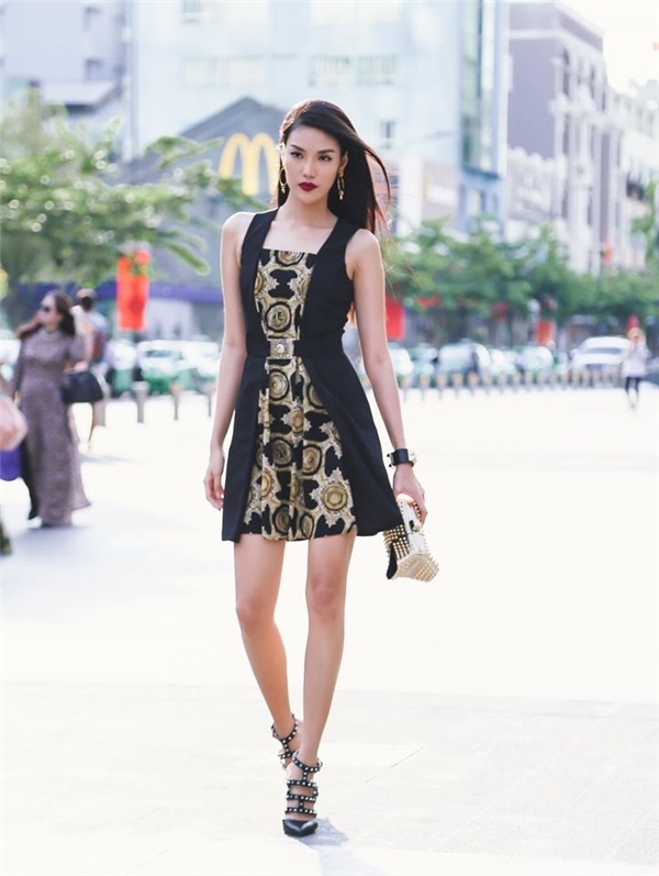 Kham pha trang phuc hang hieu dat tien cua Lan Khue anh 6