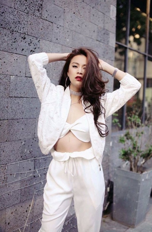 Giai ma phong cach cua 3 nu ca si anh 1