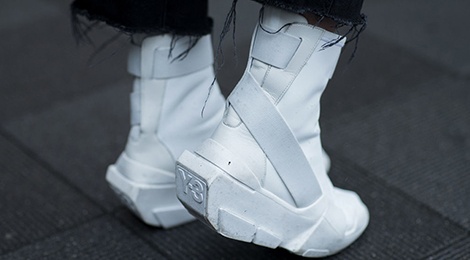 Nhung mau sneaker an tuong tai Tokyo Fashion Week thu dong 2017 hinh anh