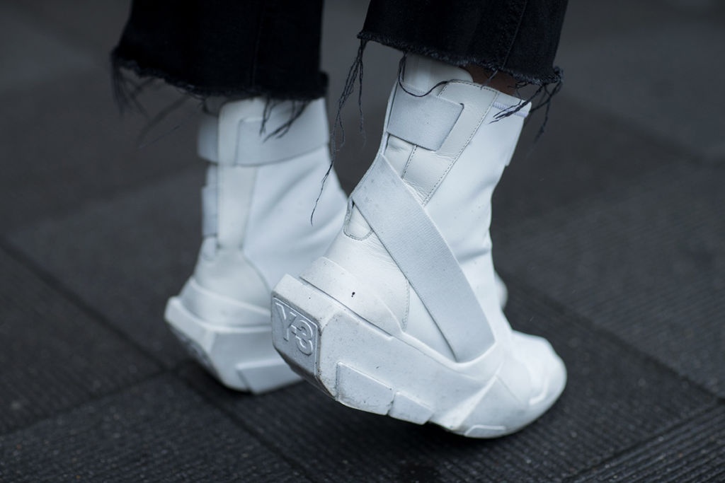 Ngắm loạt sneaker nổi bật tại tuần lễ Tokyo Fashion Week ảnh 3 Ngam loat sneaker noi bat tai tuan le Tokyo Fashion Week anh 3