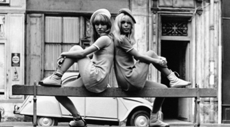 Su thay doi cua thoi trang qua nhung buc anh street style vuot the ky hinh anh