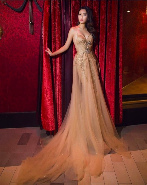 Phong cach thoi trang cua Do My Linh anh 4