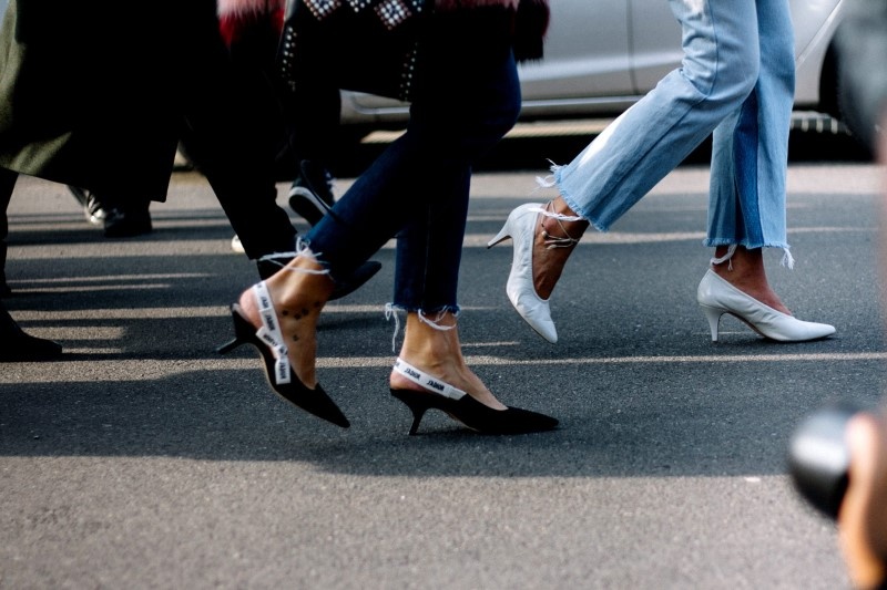 Thu Thao,  Ngoc Trinh dien giay Dior anh 6