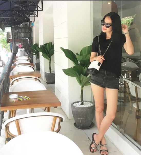 Dan tin do thoi trang tiep tuc khoe street style chat lu anh 4