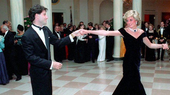 Nhung chiec vay di vao lich su cua cong nuong Diana hinh anh