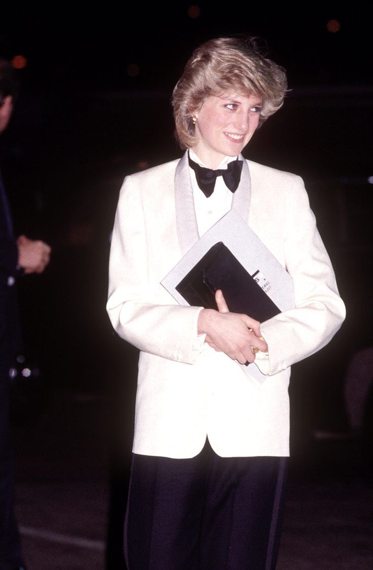 Nhung bo canh huyen thoai cua cong nuong Diana anh 9