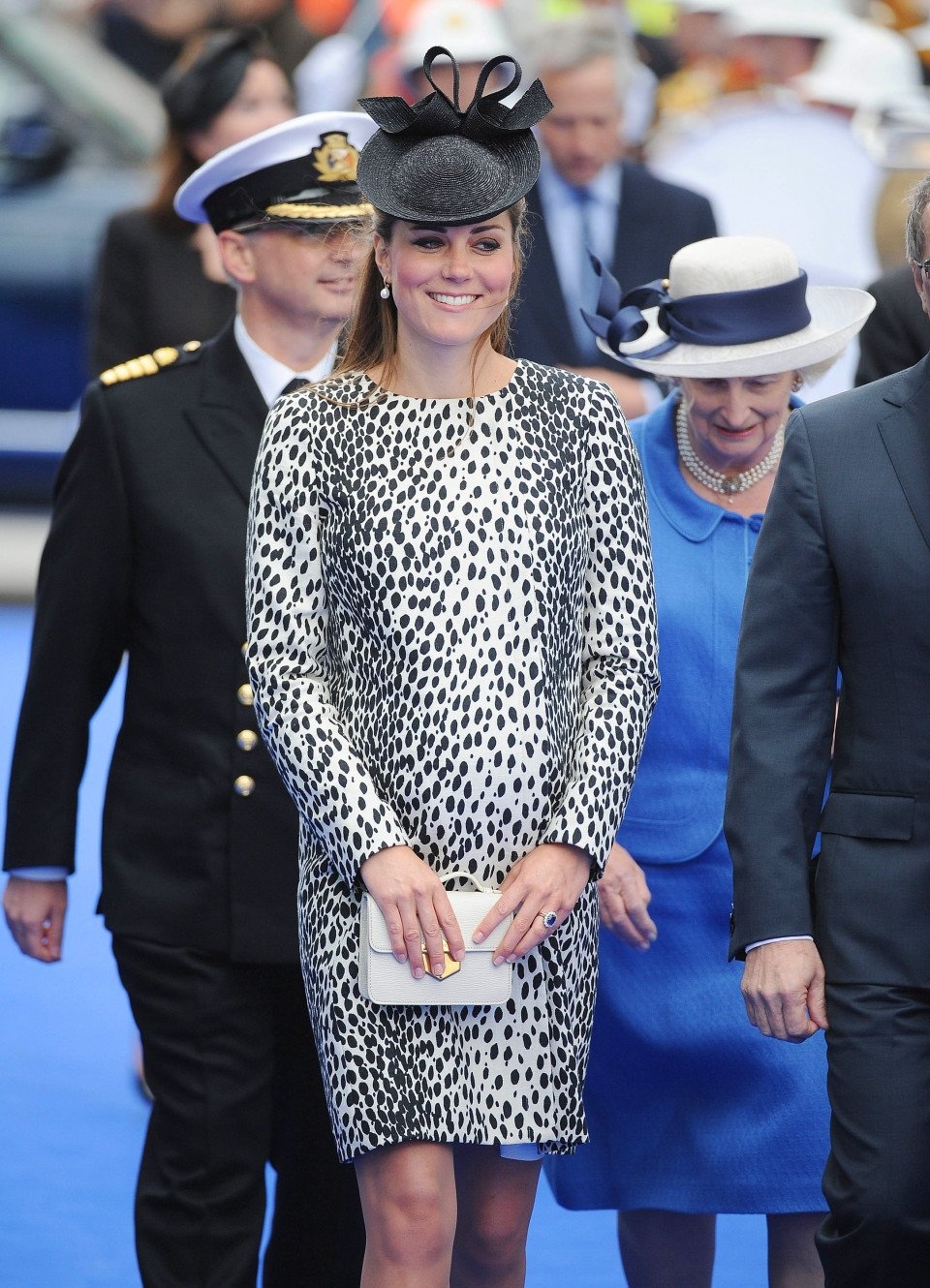 Thoi trang mang bau cua cong nuong Kate Middleton anh 6