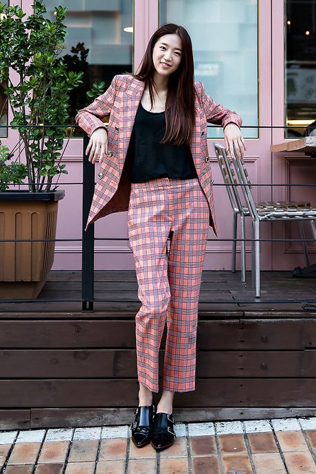 Ao khoac don vai len ngoi tuan qua tai street style Han anh 8