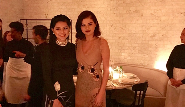 Cuu dien vien Thuy Tien du tiec thoi trang cung Selena Gomez hinh anh
