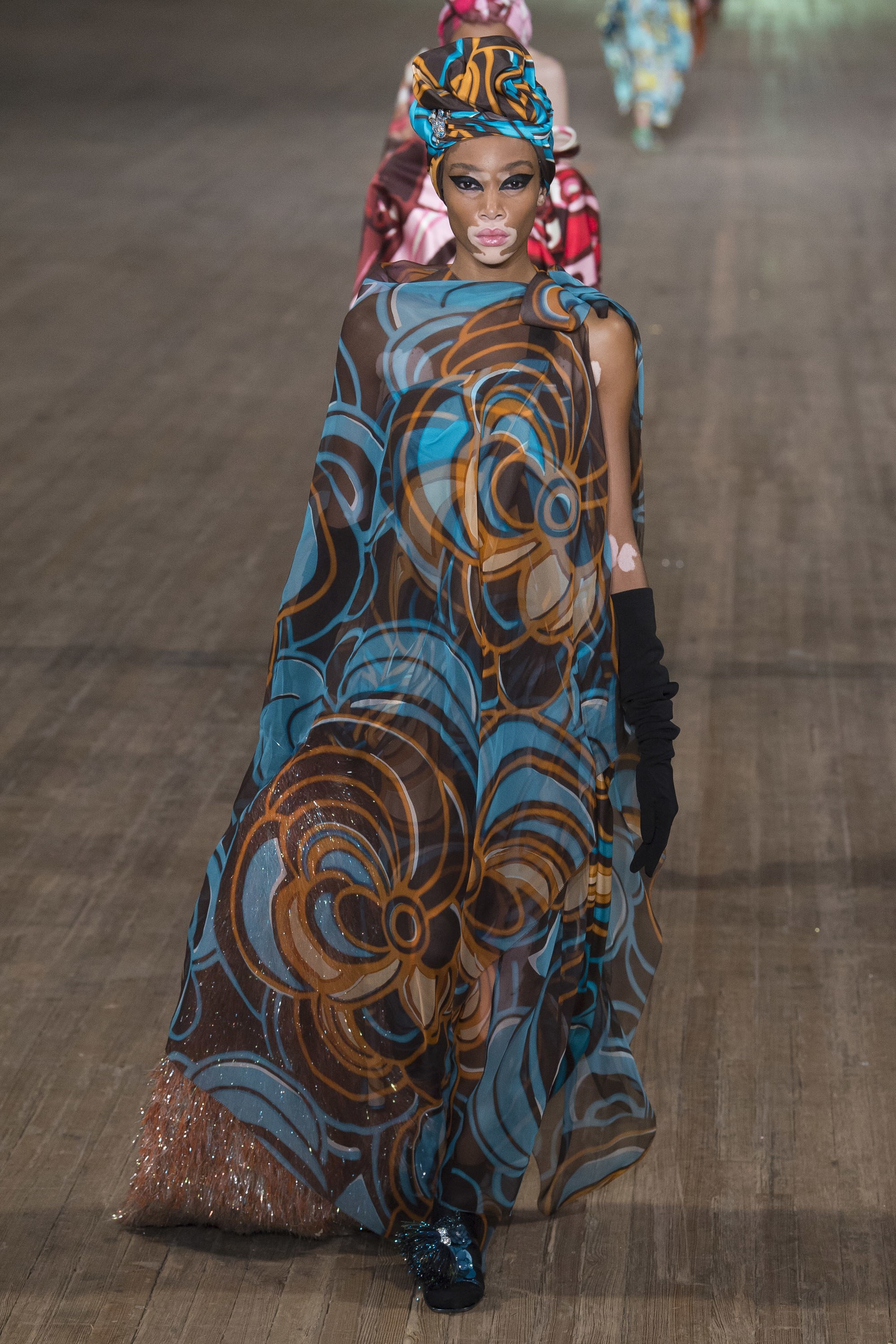 Kendall Jenner Gigi Hadid dien show Marc Jacobs anh 11