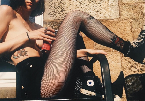 Trao luu tha nguc rong quay tro lai san dien thoi trang xuan he 2018 anh 9