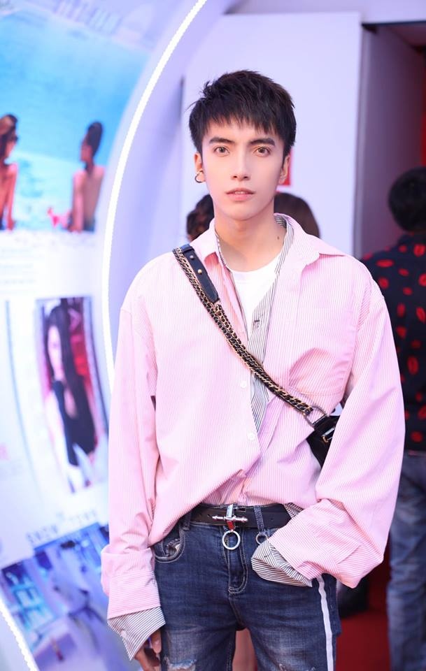 Tin do thoi trang nam lang xe xu huong tui deo cheo anh 5