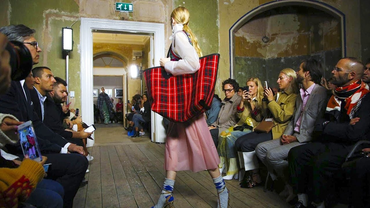 Burberry cùng bộ sưu tập thời trang mới ảnh 2 Burberry cung bo suu tap thoi trang moi anh 2