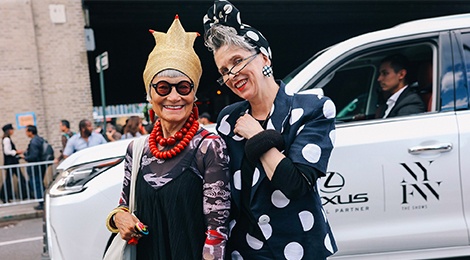 Nhung cu ba sanh dieu tai tuan le thoi trang xuan he 2018 hinh anh