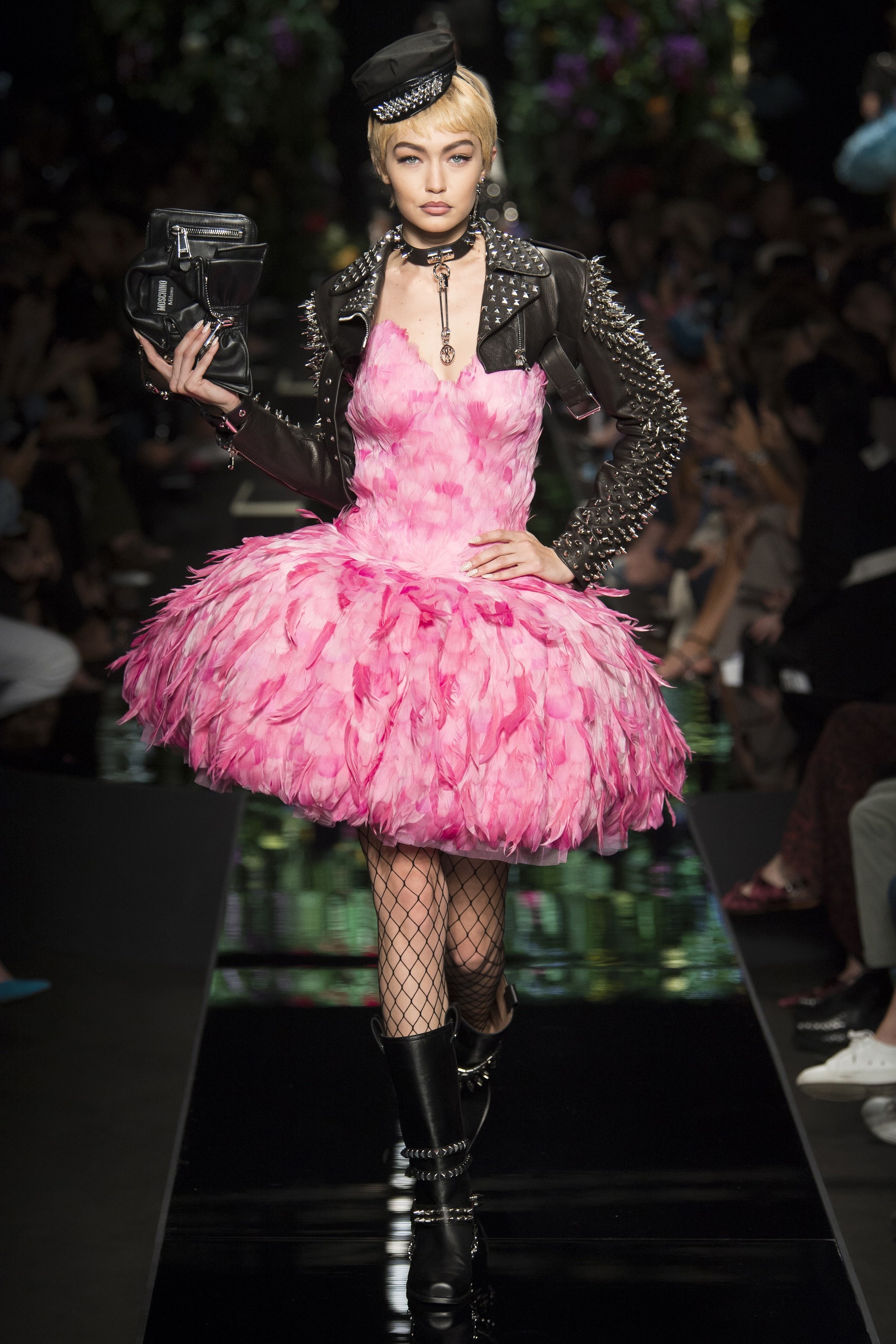 Moschino ra mat bo suu tap lay cam hung tu 100 nam truoc anh 5