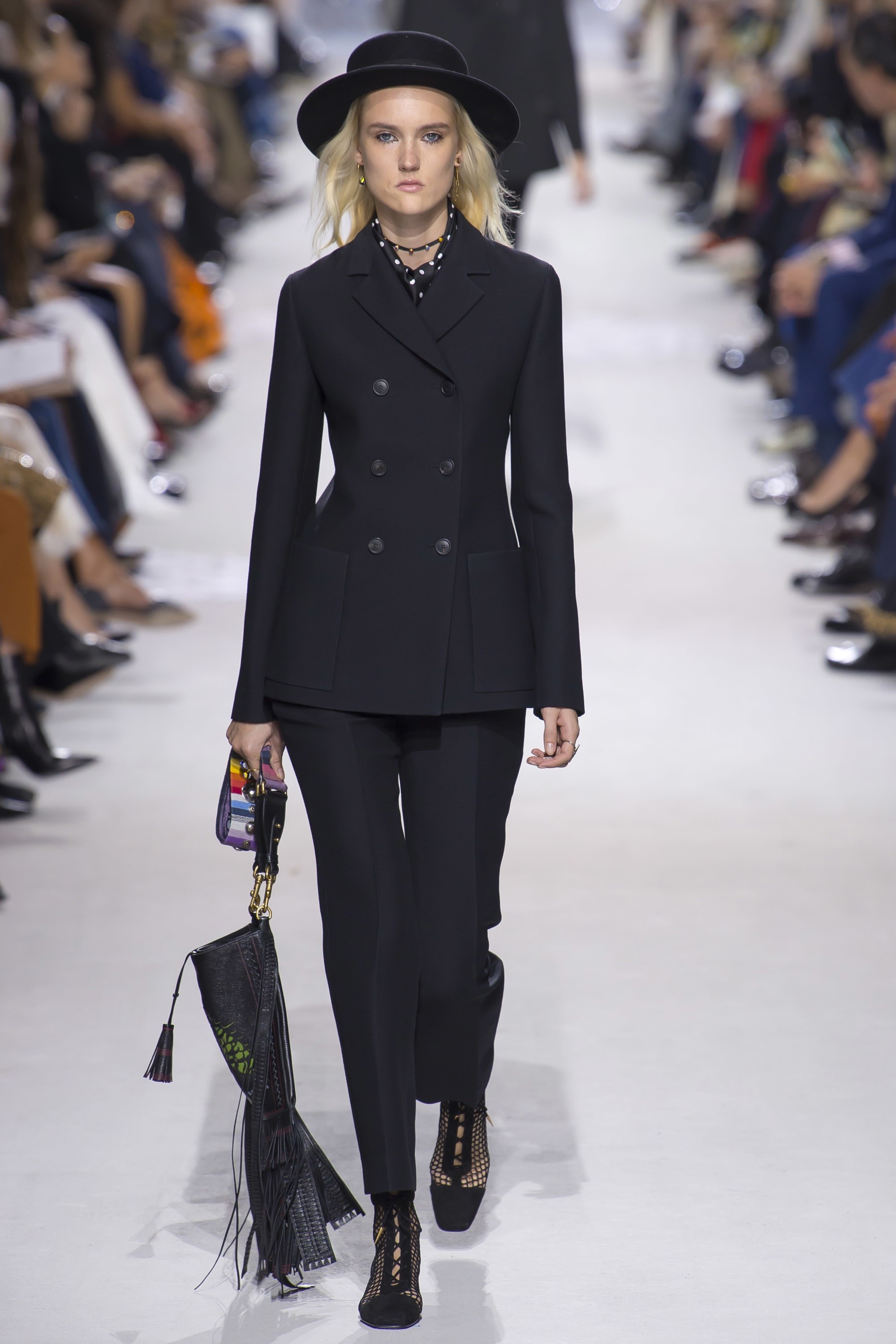 Dior ra mat BST xuan he 2018 anh 6