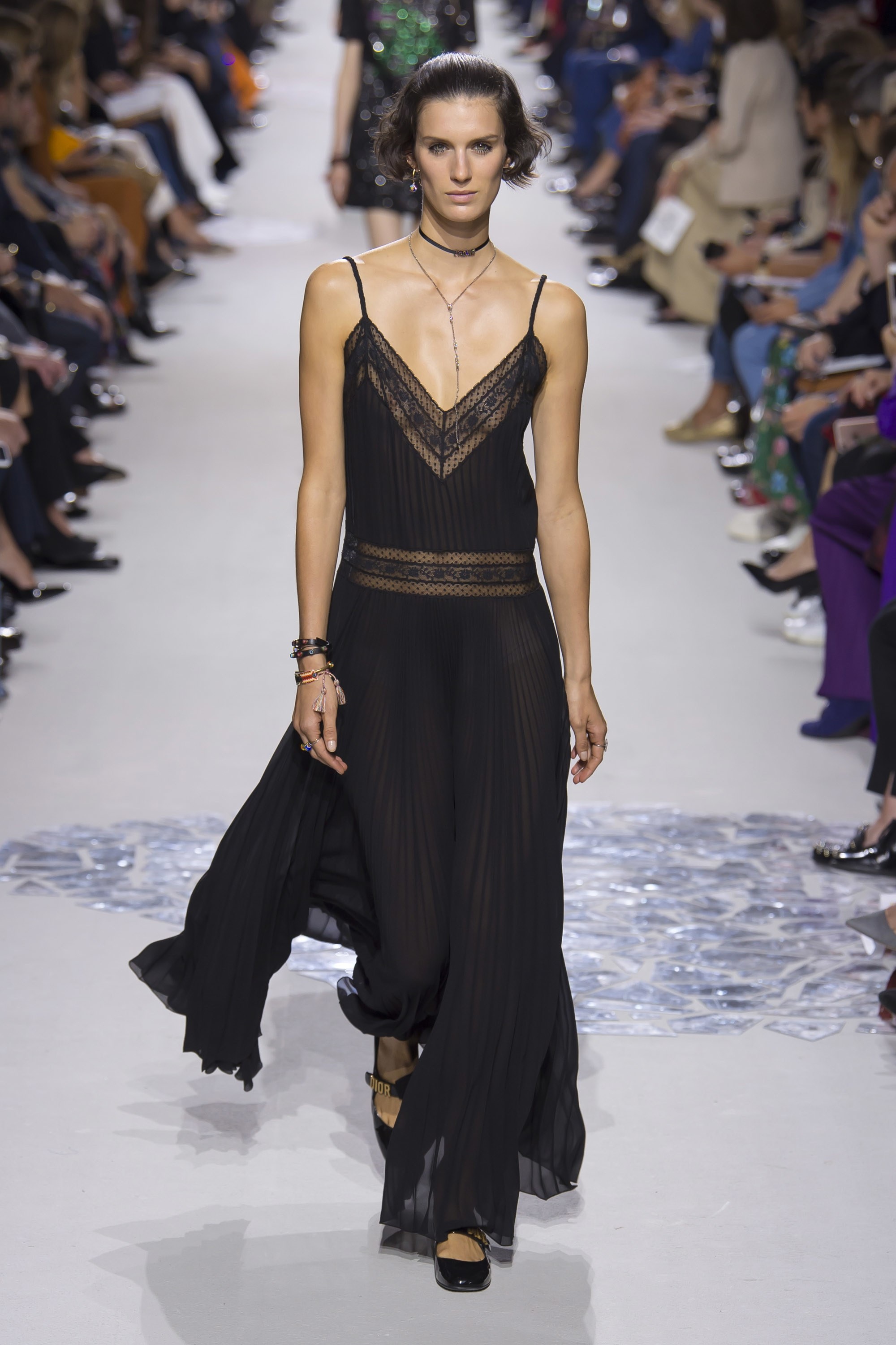 Dior ra mat BST xuan he 2018 anh 17