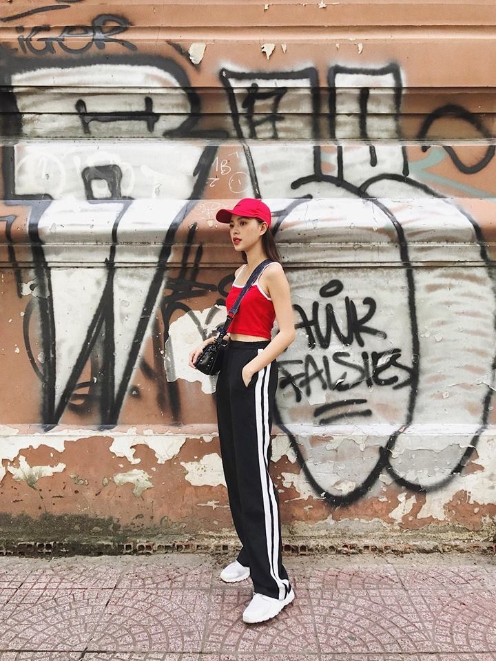 Với chiếc áo thun, Châu Bùi Quỳnh Anh Shyn diện gì xuống phố cuối tuần ảnh 2 Voi chiec ao thun, Chau Bui Quynh Anh Shyn dien gi xuong pho cuoi tuan anh 2