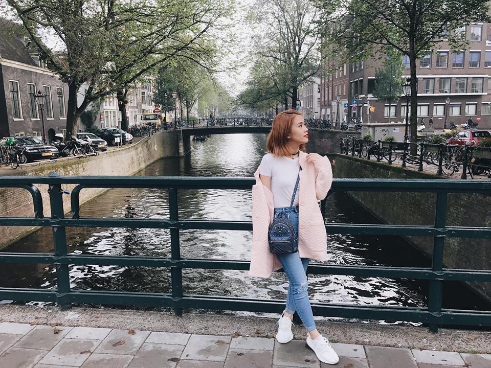 Với chiếc áo thun, Châu Bùi Quỳnh Anh Shyn diện gì xuống phố cuối tuần ảnh 8 Voi chiec ao thun, Chau Bui Quynh Anh Shyn dien gi xuong pho cuoi tuan anh 8