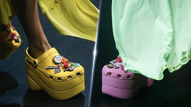 Dep nhua di mua gay sot o show Balenciaga xuan he 2018 hinh anh