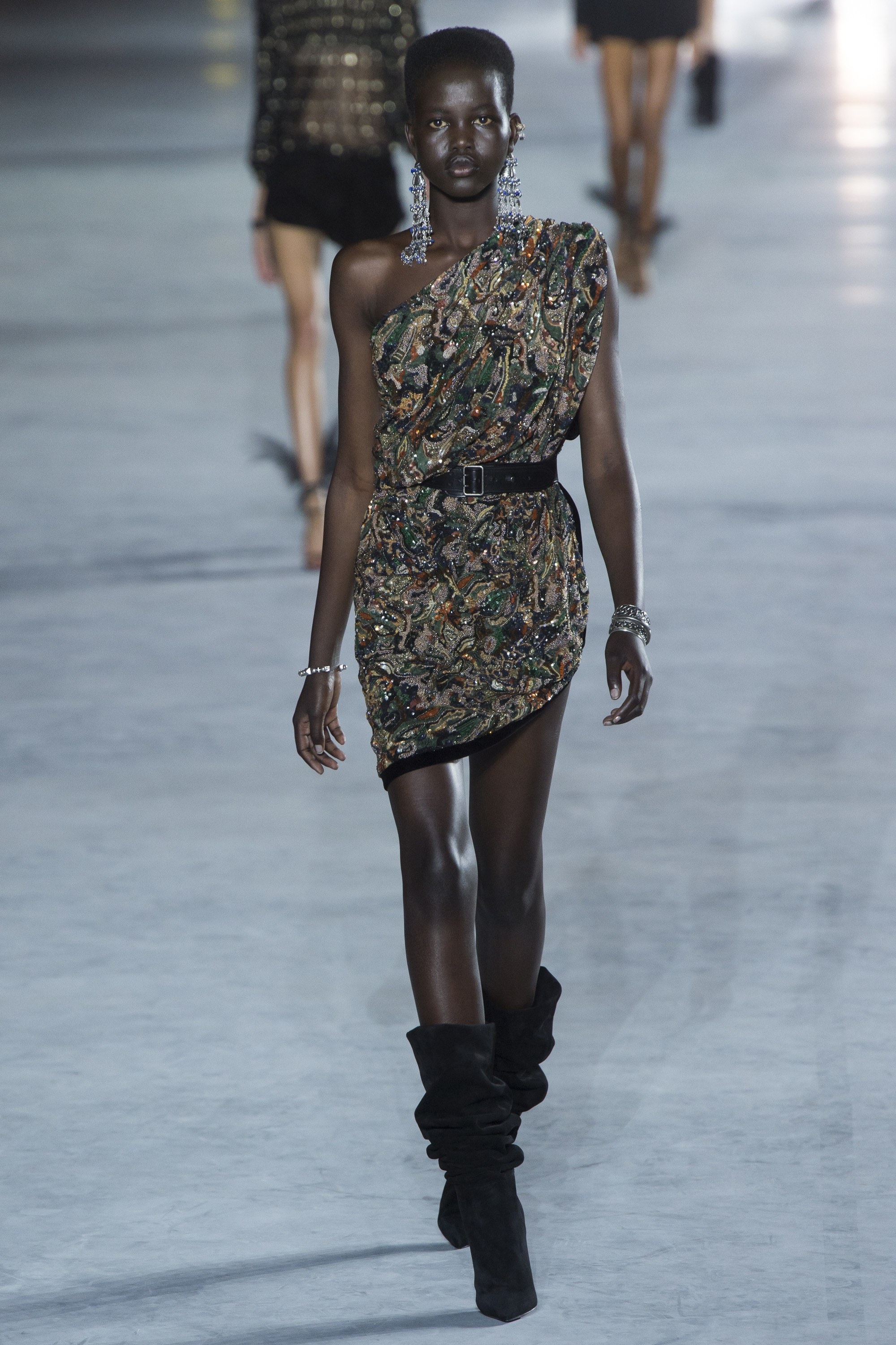 Bo suu tap xuan he 2018 cua Saint Laurent anh 6