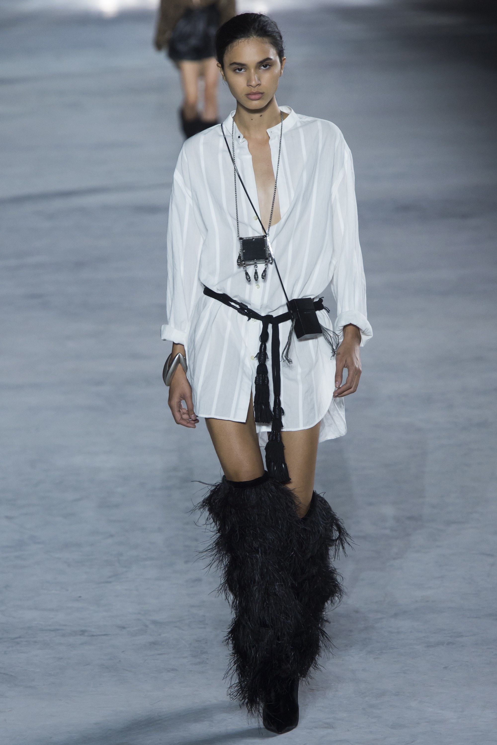 Bo suu tap xuan he 2018 cua Saint Laurent anh 11