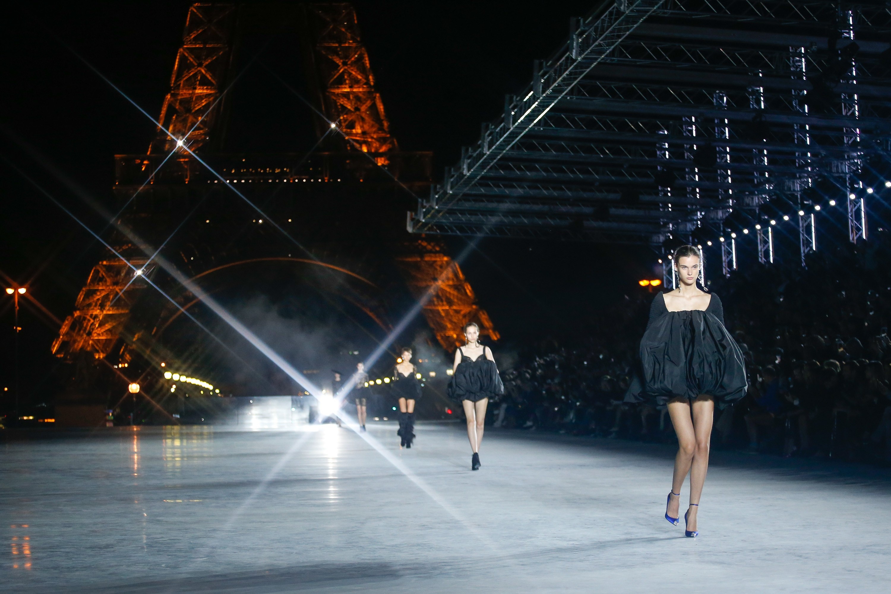 Bo suu tap xuan he 2018 cua Saint Laurent anh 1