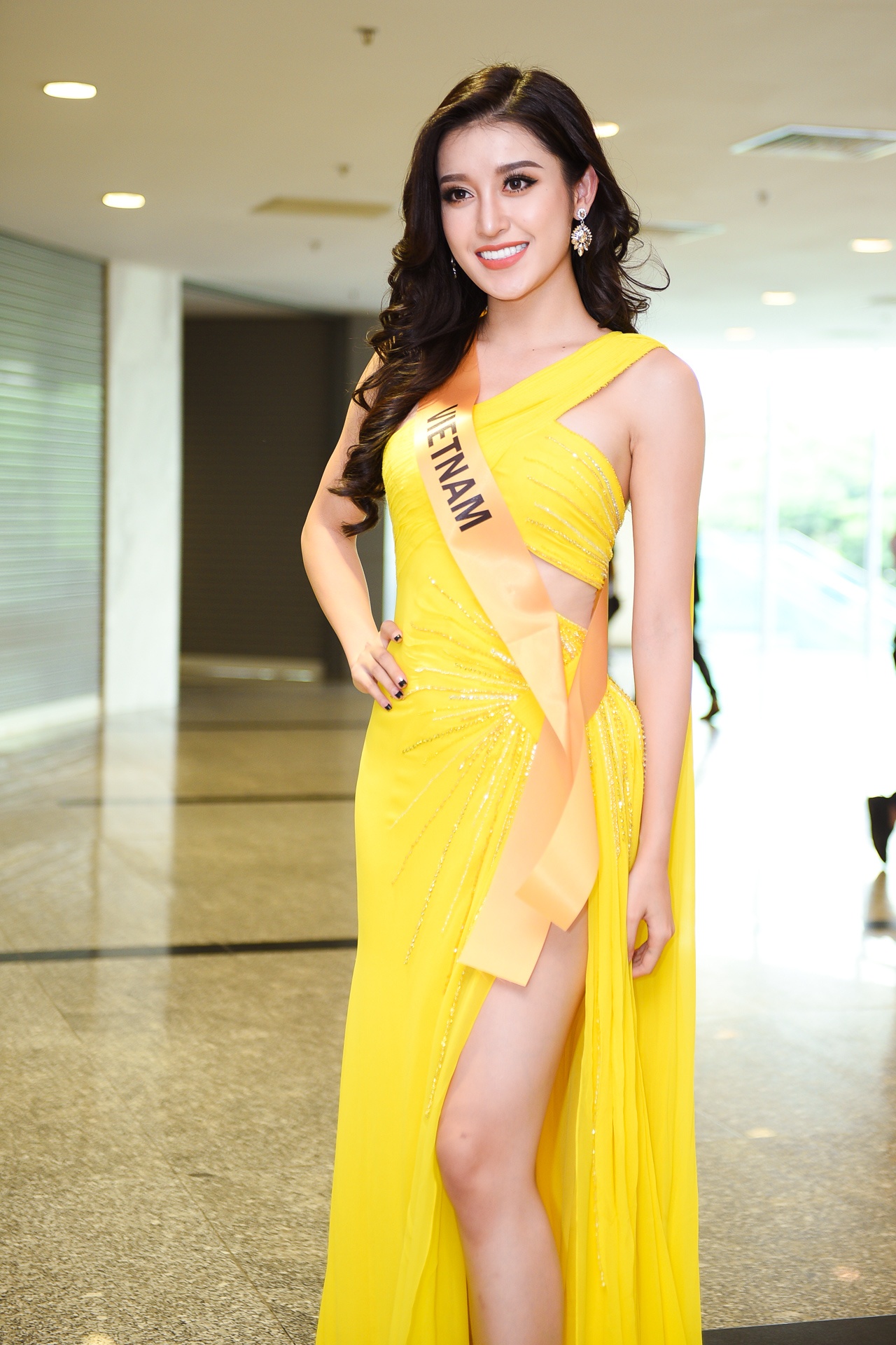 Huyền My toả sáng tại Hoa hậu Hoà bình 2017. ảnh 2 Huyen My toa sang tai Hoa hau Hoa binh 2017. anh 2