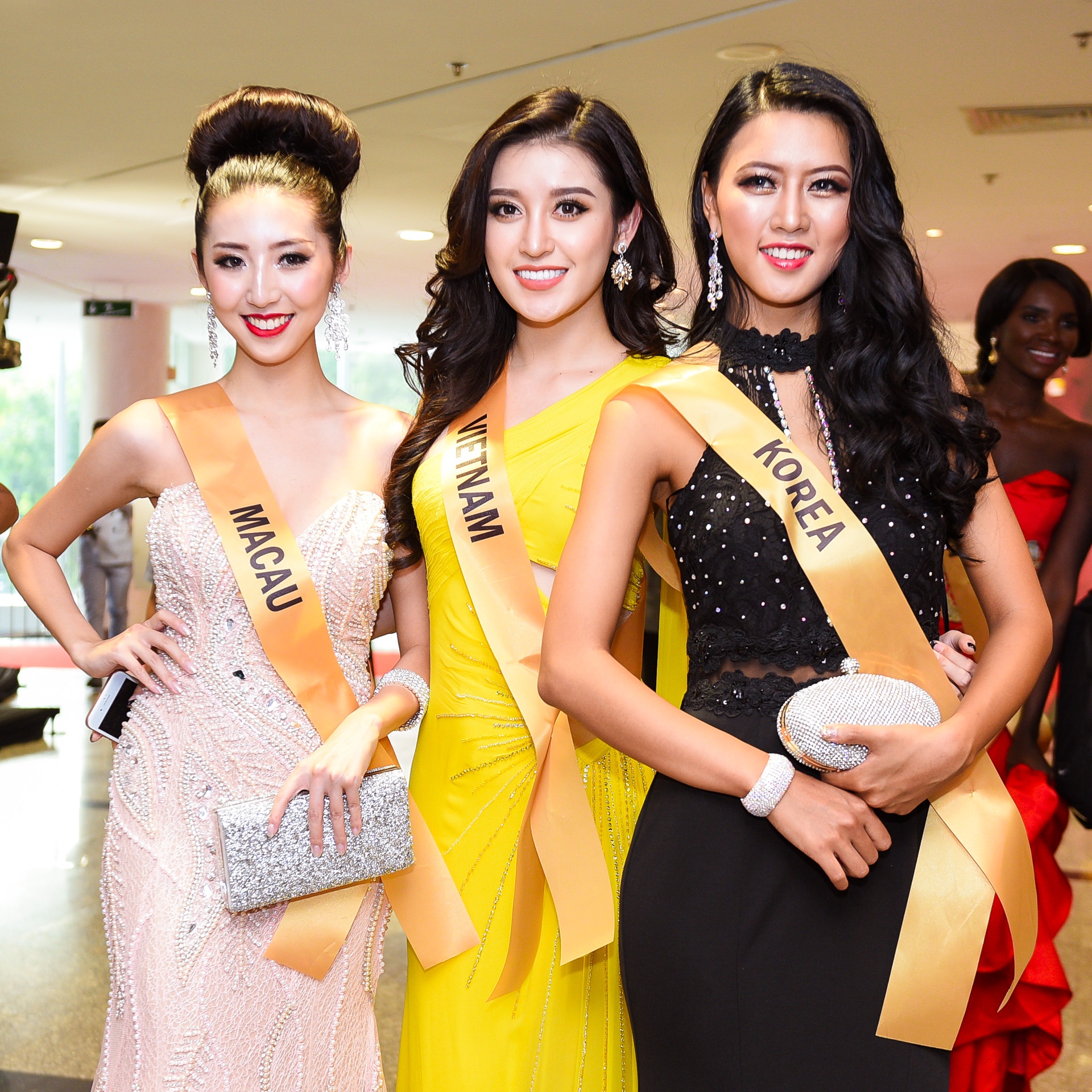 Huyền My toả sáng tại Hoa hậu Hoà bình 2017. ảnh 3 Huyen My toa sang tai Hoa hau Hoa binh 2017. anh 3