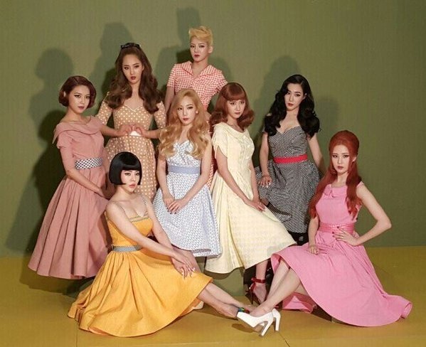 Nhung bo dong phuc an tuong nhat cua SNSD anh 11