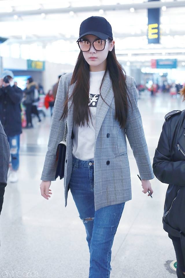 5 mau ao khoac yeu thich cua sao Hoa ngu anh 2