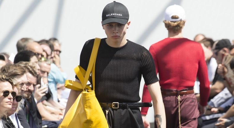 mau non luoi trai logo anh 1