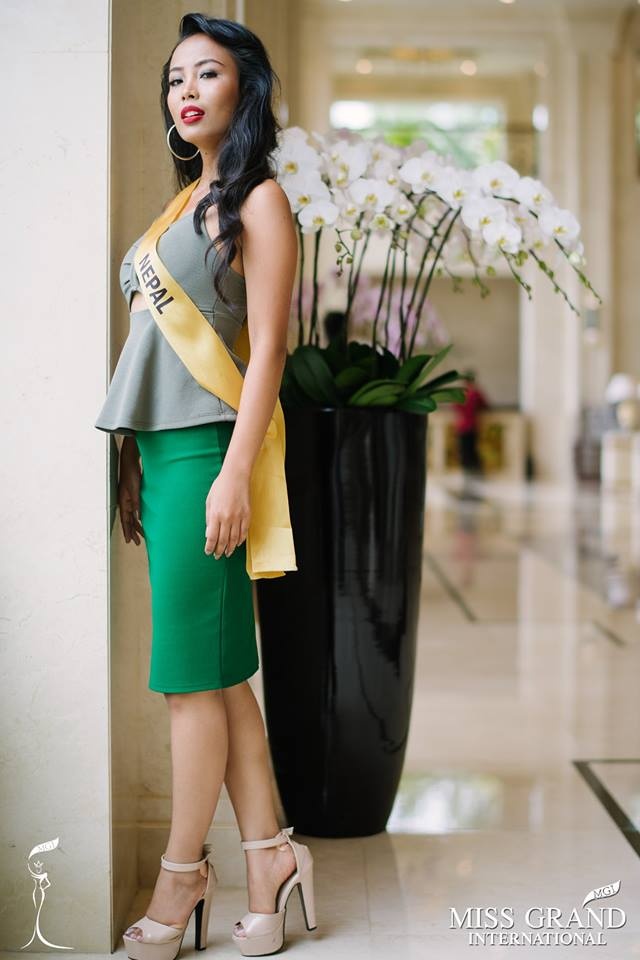 Những mẫu đầm sến sẩm tại cuộc thi Hoa hậu Hòa bình 2017 ảnh 3 Nhung mau dam sen sam tai cuoc thi Hoa hau Hoa binh 2017 anh 3