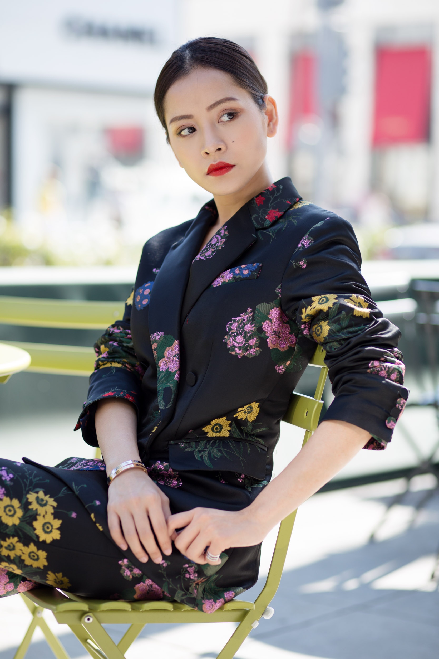 Chi Pu sanh dieu voi trang phuc tinh te anh 3