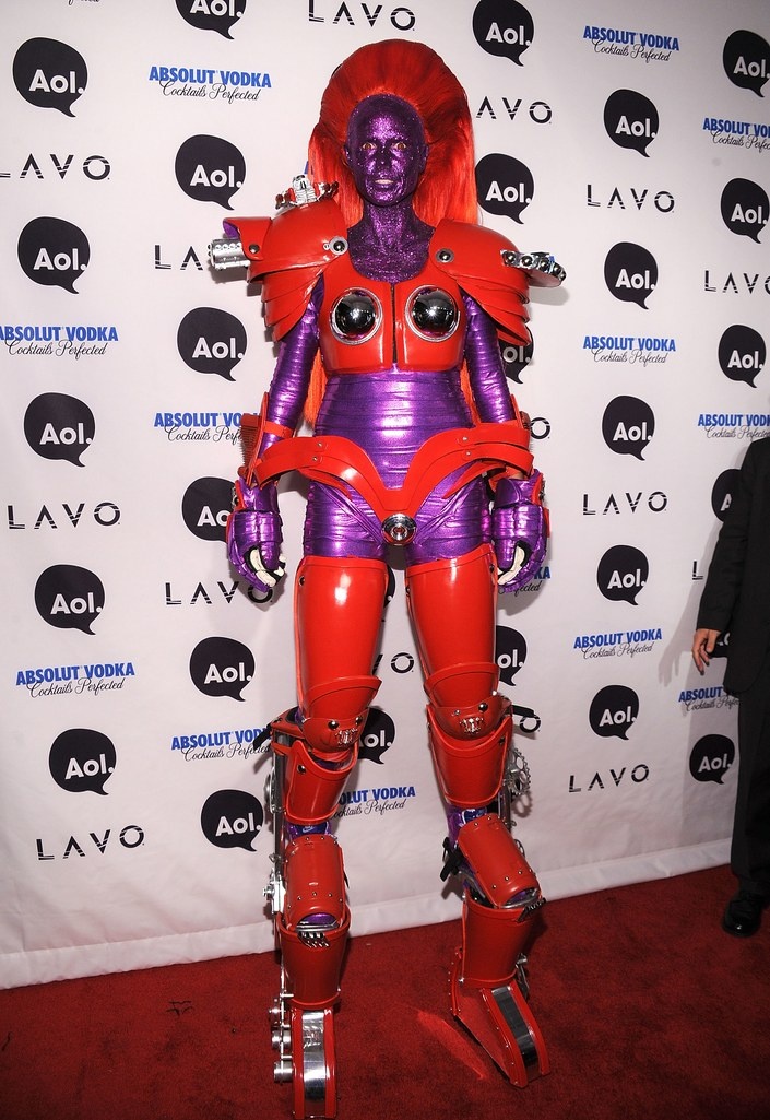Những bộ cánh Halloween ấn tượng của siêu mẫu Heidi Klum ảnh 6 Nhung bo canh Halloween an tuong cua sieu mau Heidi Klum anh 6