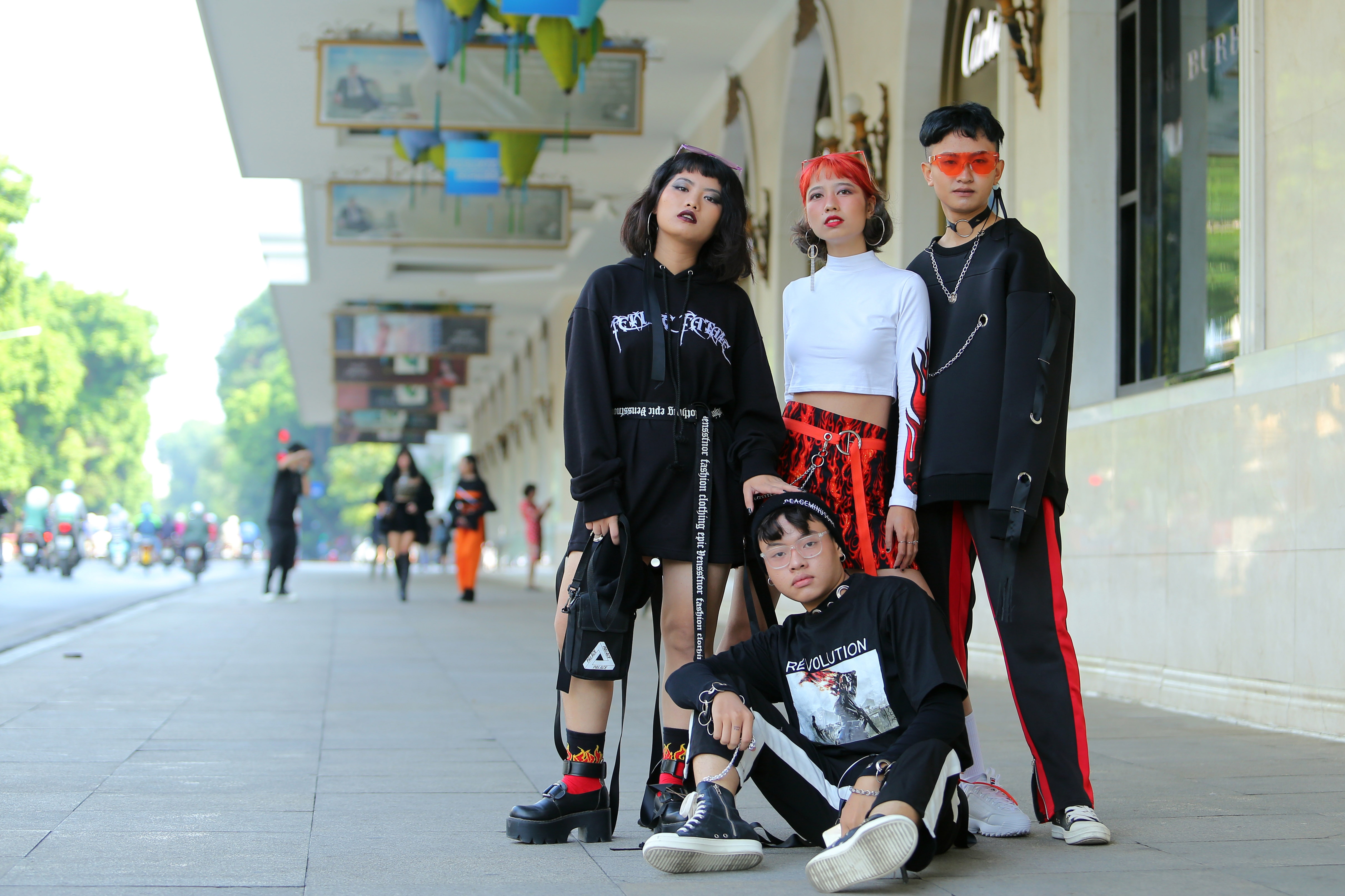 Nhung tham hoa thoi trang xuat hien tren pho anh 5