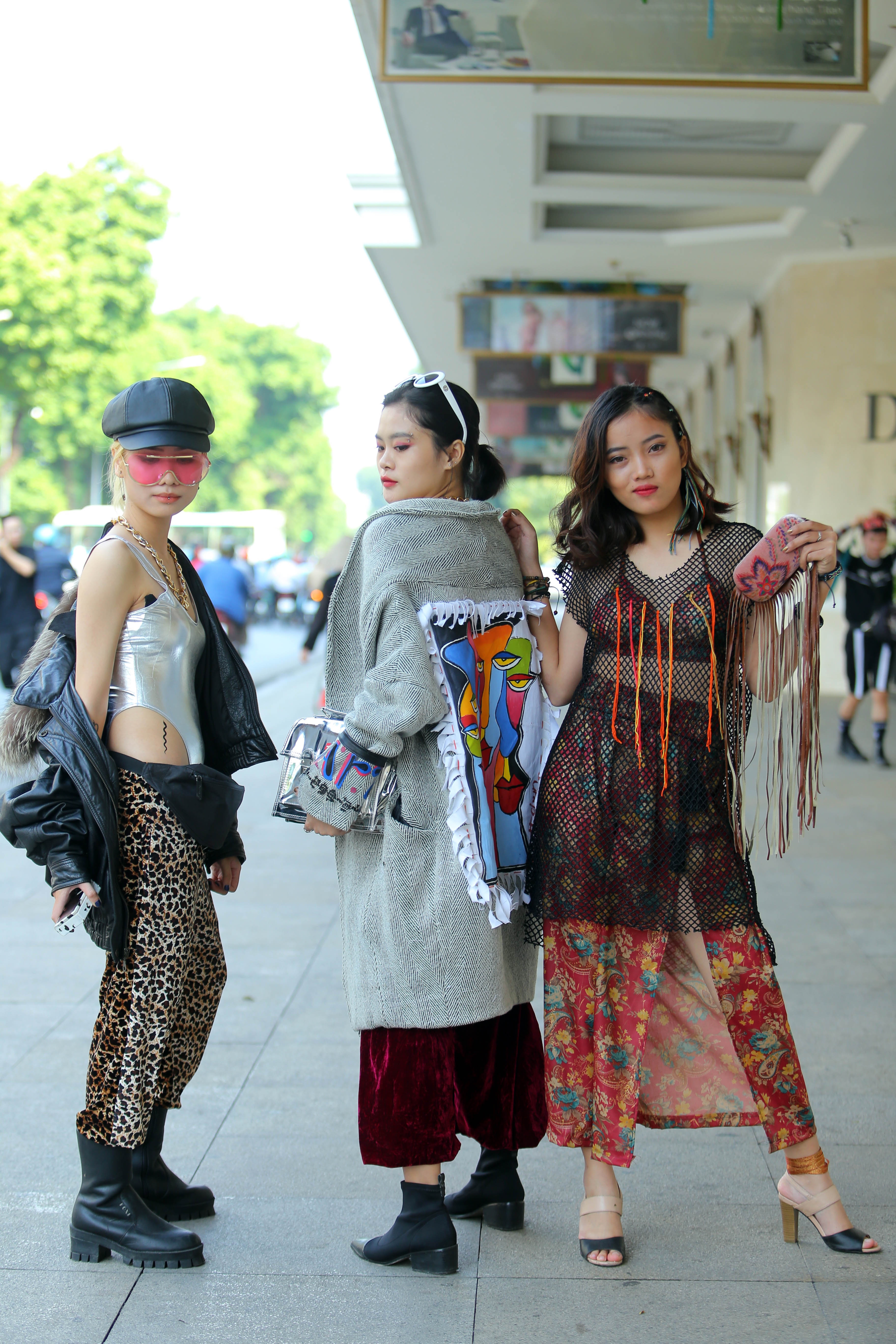 Nhung tham hoa thoi trang xuat hien tren pho anh 2