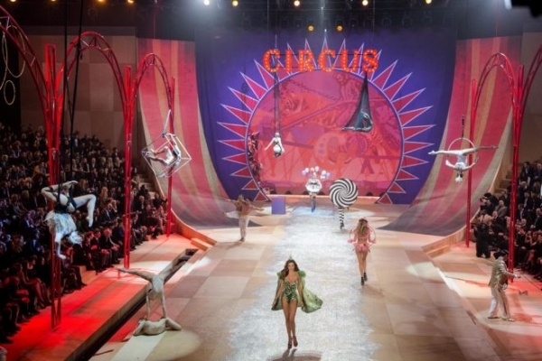 Nhung san khau an tuong cua Victoria's Secret anh 6