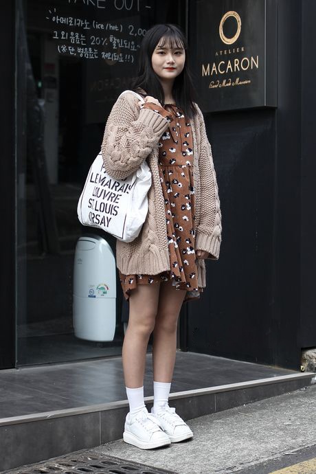 Hoc gioi tre Han dien trang phuc cho mua dong anh 9