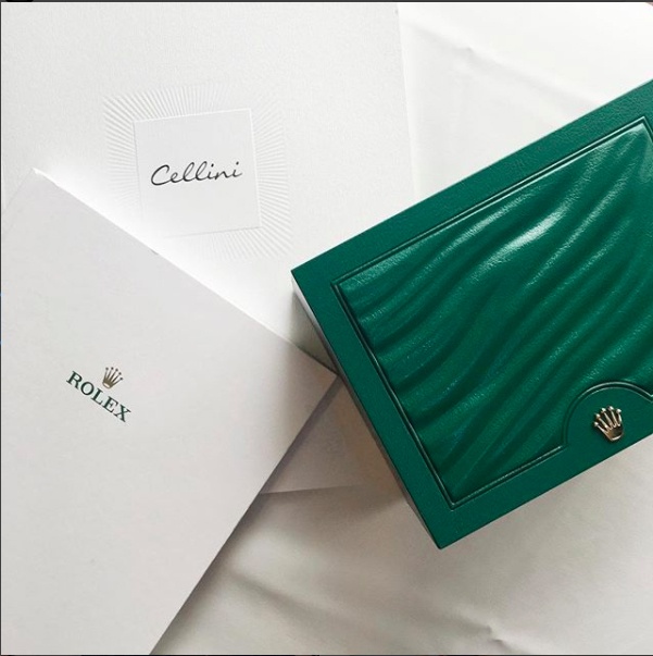 A hau Tu Anh sanh dieu voi trang phuc hang hieu anh 12