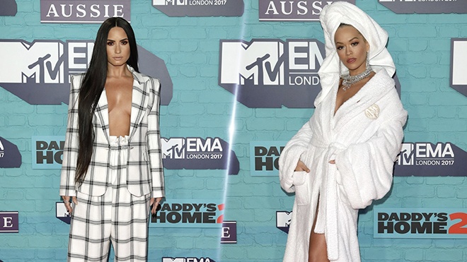 Rita Ora dien trang phuc kho hieu tai MTV EMAs 2017 hinh anh